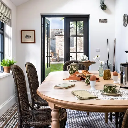 בית נופש Finest Retreats - North